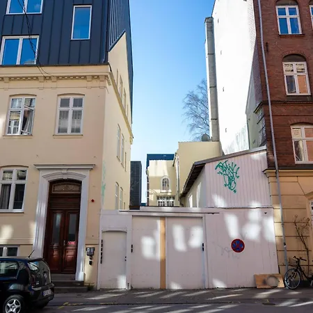 Cozy And Contemporary Ground Floor Retreat Apartament *