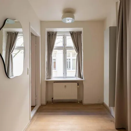 Cozy And Contemporary Ground Floor Retreat Apartman *