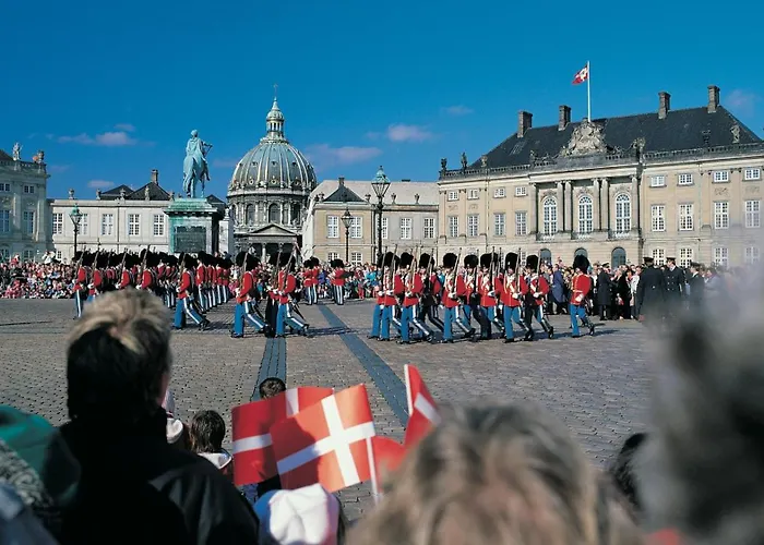 Apartament Cozy And Contemporary Ground Floor Retreat *