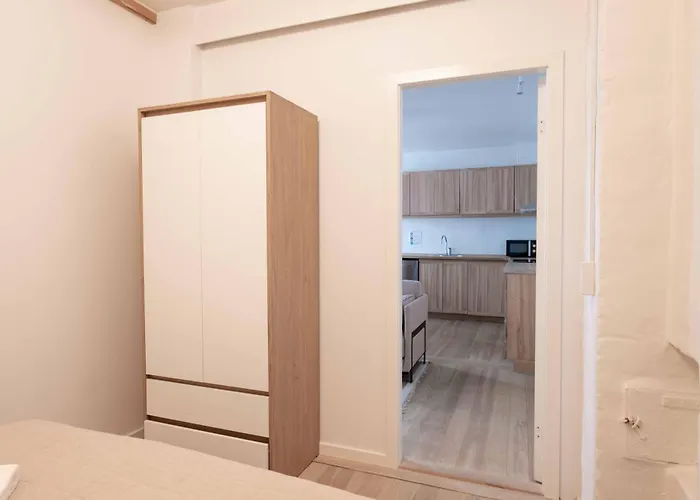 Apartment Cozy And Contemporary Ground Floor Retreat *