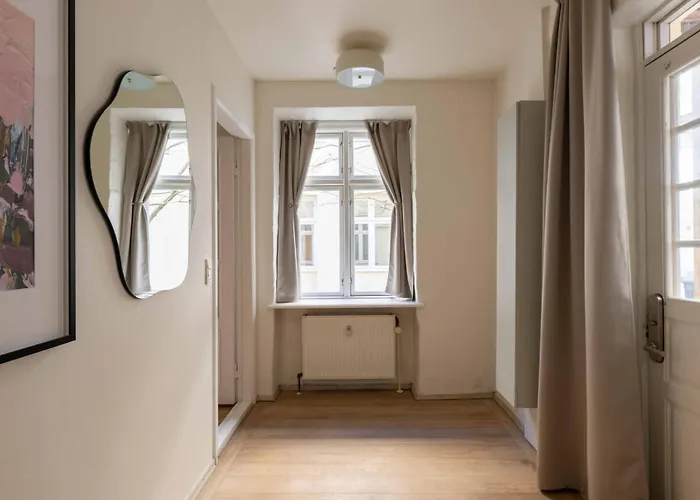 Cozy And Contemporary Ground Floor Retreat Apartment *